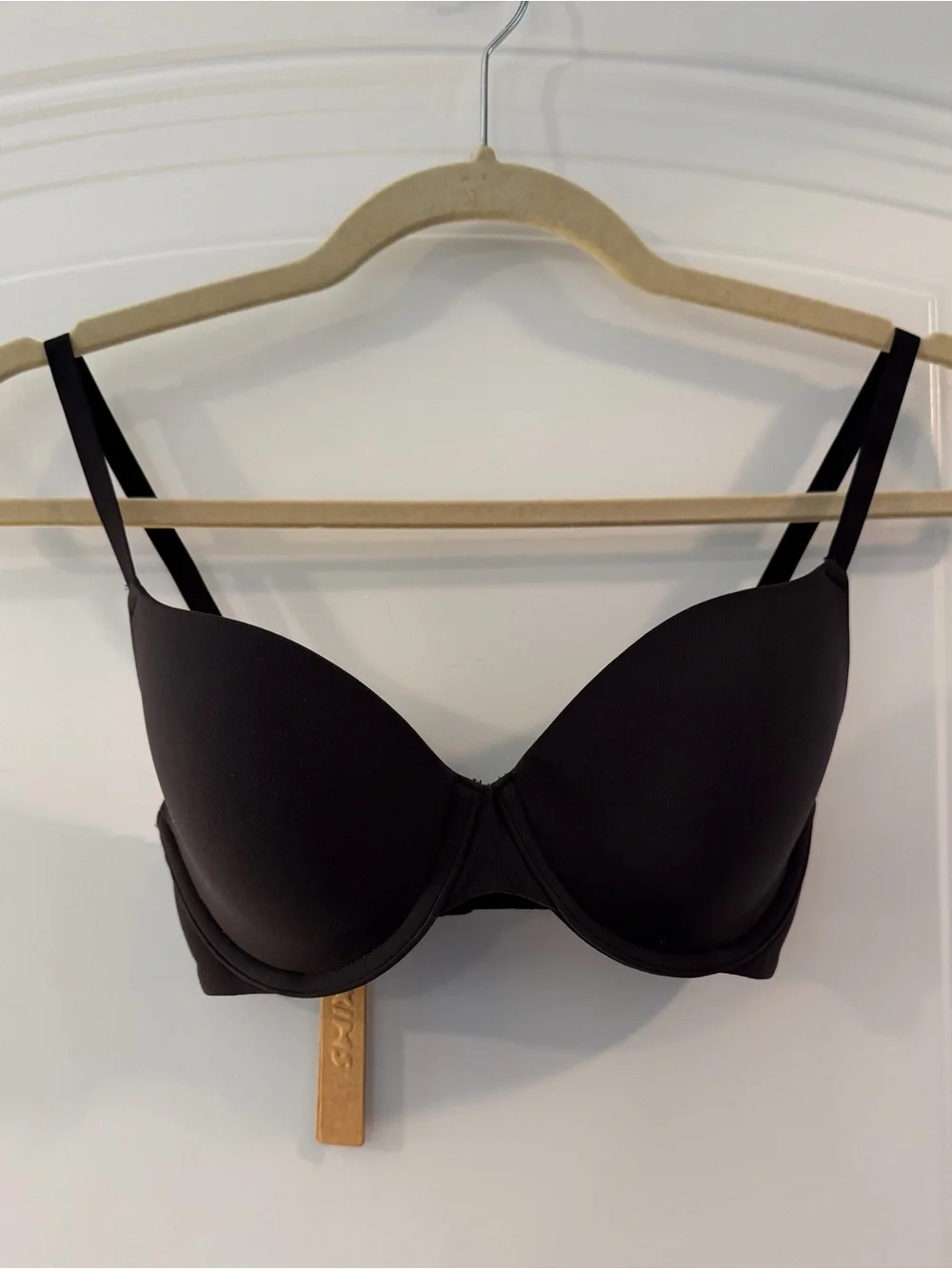 SKIMS Black Smooth Underwire T-Shirt Bra - Picture 6 of 10
